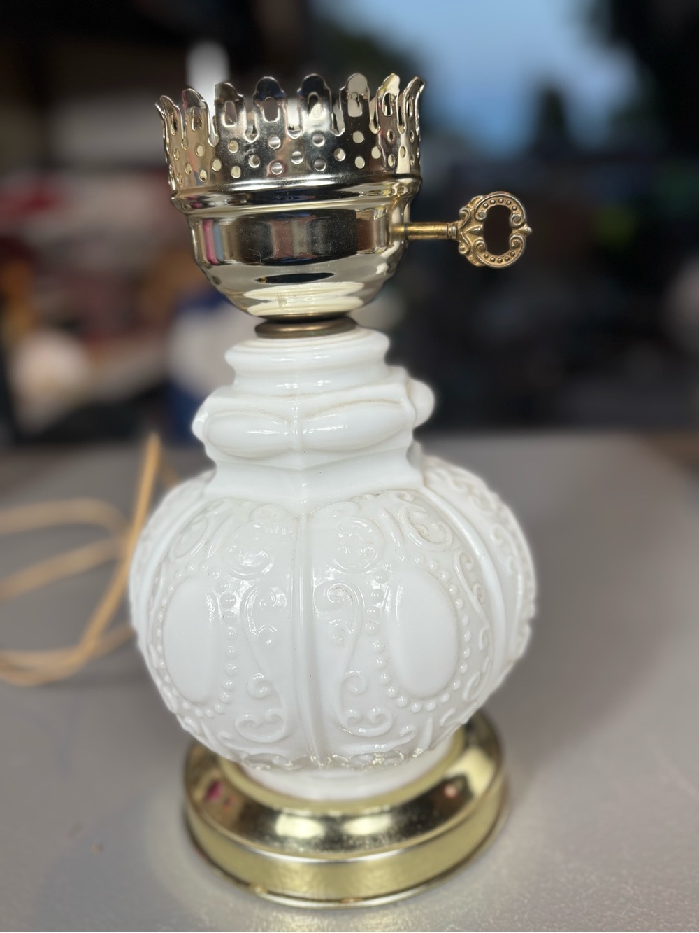 White Glass Hurricane Lamp Base Key Turn Switch Gold Base No Globe- Untested